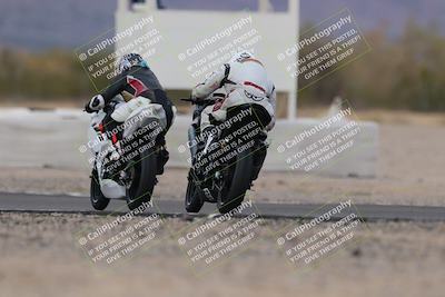 media/Dec-03-2022-CVMA (Sat) [[a3451eb8a4]]/Race 8 500 Supersport-350 Supersport/